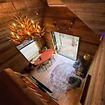 펜션 Unieke Boomhutten Met Hot Tub Door Bed En Boshuisjes 오이스터위지크