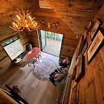 Unieke Boomhutten Met Hot Tub Door Bed En Boshuisjes 펜션 *