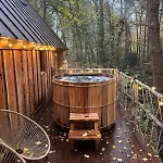 Unieke Boomhutten Met Hot Tub Door Bed En Boshuisjes 오이스터위지크