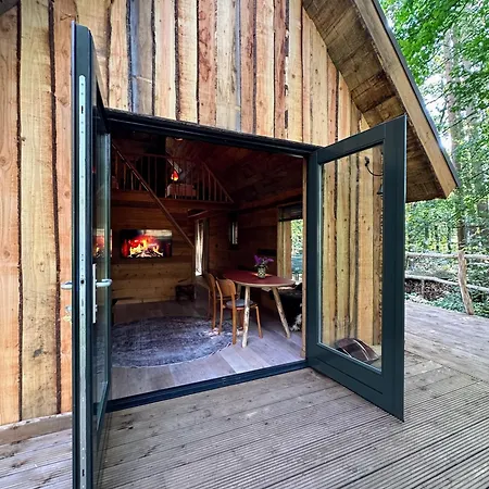 Unique Treehouses With Hot Tub By Bed En Boshuisjes Ойстервейк