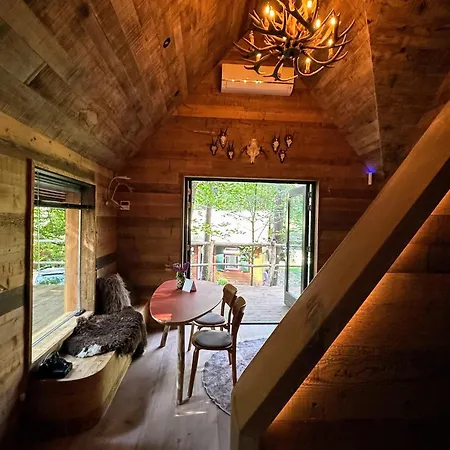 Unique Treehouses With Hot Tub By Bed En Boshuisjes Дом отдыха Ойстервейк