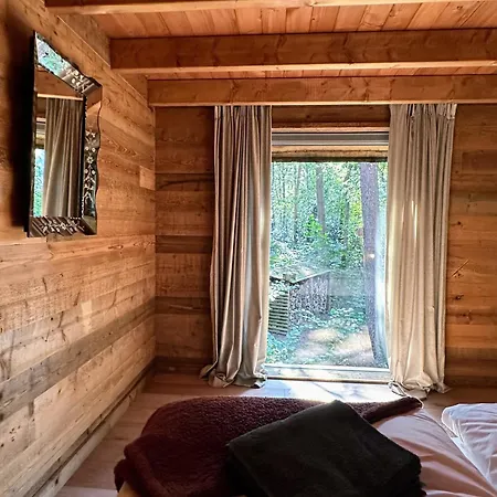 Дом отдыха Unique Treehouses With Hot Tub By Bed En Boshuisjes *