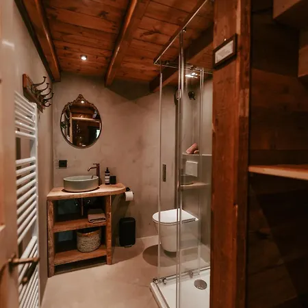 Unique Treehouses With Hot Tub By Bed En Boshuisjes Oisterwijk