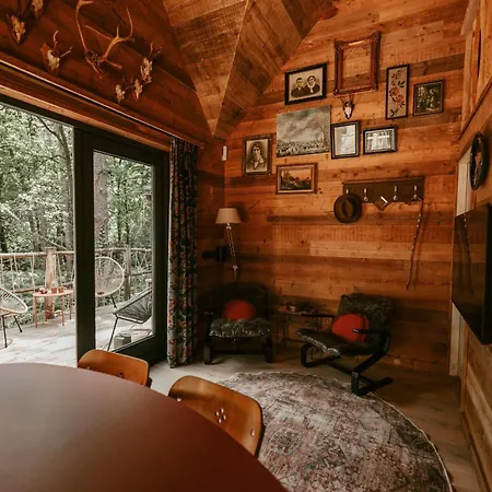 Unique Treehouses With Hot Tub By Bed En Boshuisjes Holiday home